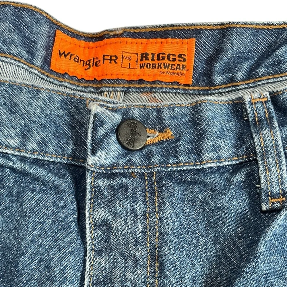 WRANGLER FIRE RESISTANT RIGGS WORKWEAR MEN’S JEANS. BLUE. SIZE 38x30. PRE-OWNED